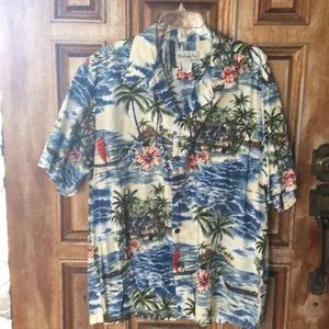 Vintage Hawaiian Print button down shirt